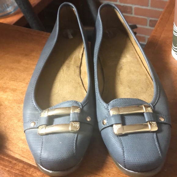 Ladies flat shoes - Picture 1 of 4
